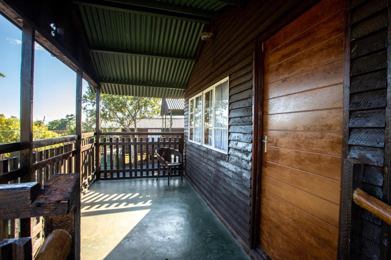 Pecan Bush Lodge Magaliesburg Esterno foto